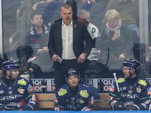 Trainer Serge Aubin und sein Team (Bild aus der Vorsaison) haben noch viel Arbeit vor sich.