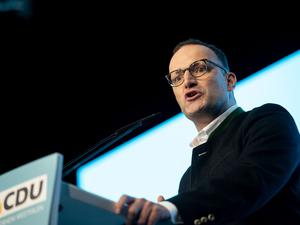 Jens Spahn (CDU), Unionsfraktionschef, spricht bei einer Veranstaltung vor der bevorstehenden NRW-Kommunalwahl am 14. September.