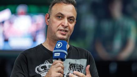 Bob Hanning bekommt die Wut der Fans klar zu spüren. 