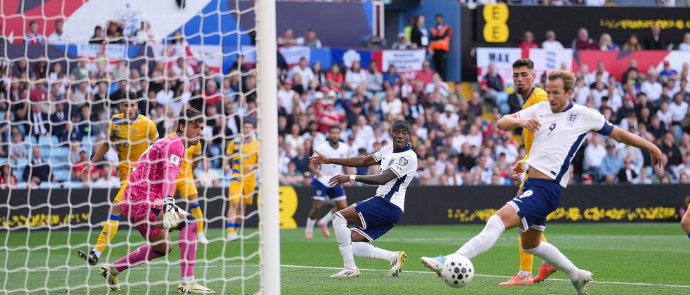 England und Kapitän Harry Kane gewannen auch das vierte Qualifikationsspiel zur Fußball-WM.