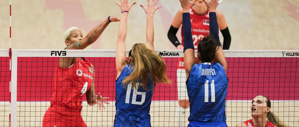 Am Ende einer umkämpften Partie setzte sich Italien durch.