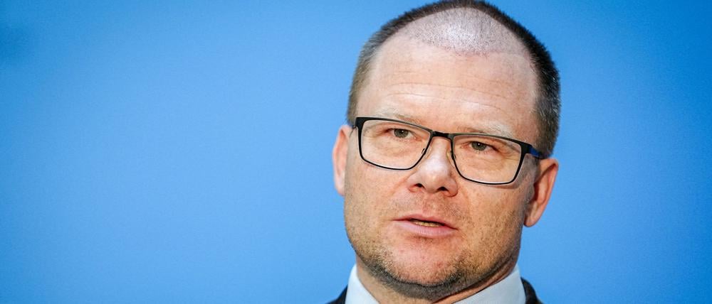Carsten Schneider (SPD), Bundesminister für Umwelt, Klimaschutz, Naturschutz und nukleare Sicherheit dringt auf schnellere Beratungen zum EU-Klimaziel