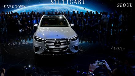 Mercedes stellt neues E-Auto vor (Foto-aktuell).