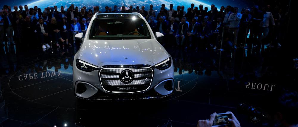 Mercedes stellt neues E-Auto vor (Foto-aktuell).