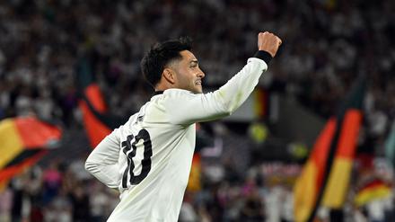 Nadiem Amiri bejubelt sein Tor gegen Nordirland. 