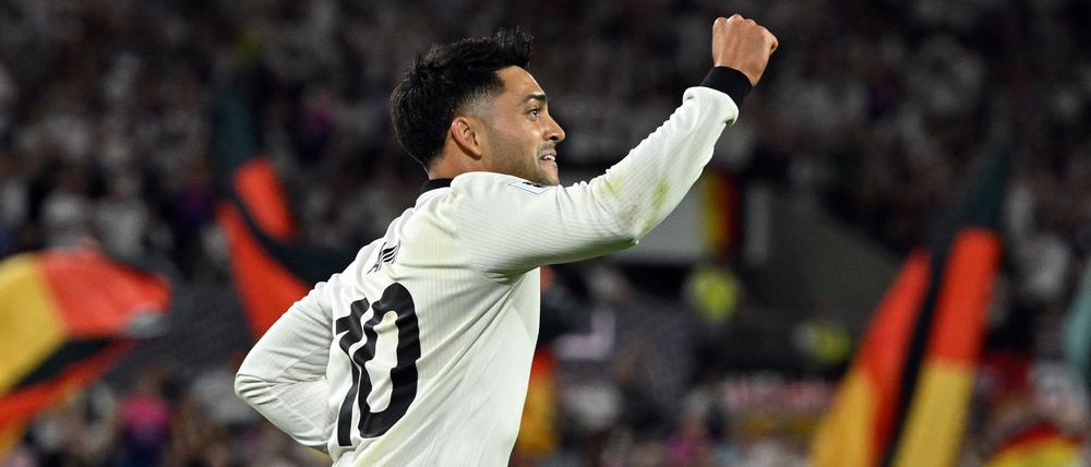 Nadiem Amiri bejubelt sein Tor gegen Nordirland. 