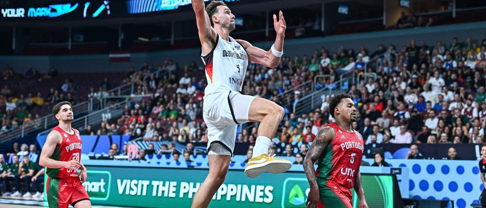 Franz Wagner und die deutschen Basketballer können bei der EM nicht umziehen.