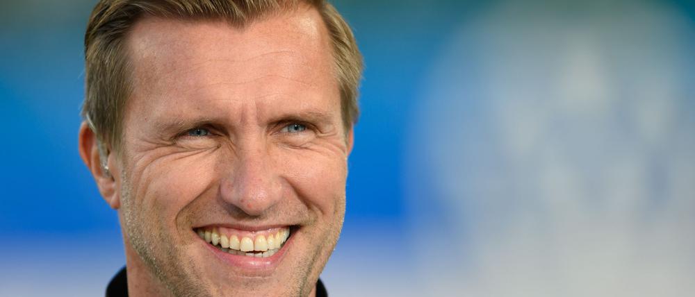 Markus Krösche deutet eine baldige Entscheidung über die Zukunft von Mario Götze an.