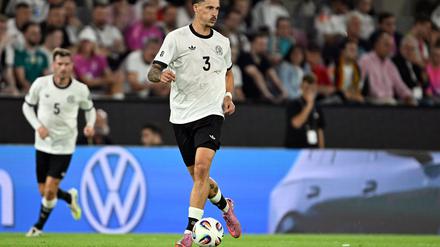 Robin Koch ist in den Augen von Eintracht Frankfurts Sportvorstand Markus Krösche der momentan beste deutsche Abwehrspieler.