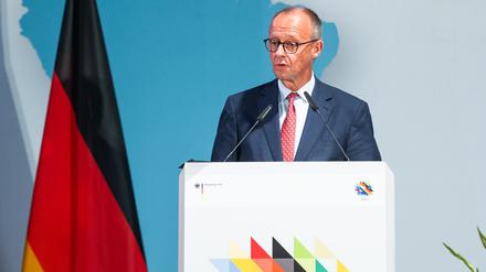 Bundeskanzler Friedrich Merz spricht bei der Eröffnung der Konferenz der Leiterinnen und Leiter deutscher Auslandsvertretungen.