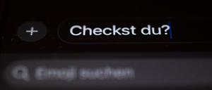 Jugendliche haben ihre Favoriten für das „Jugendwort des Jahres“ 2025 nominiert - in den Top 3 stehen „Checkst du?“, „Goonen“ und „Das crazy“. (Archivbild)