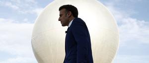 Frankreichs Präsident gilt nach dem Sturz seines Premierministers innenpolitisch als gescheitert.
