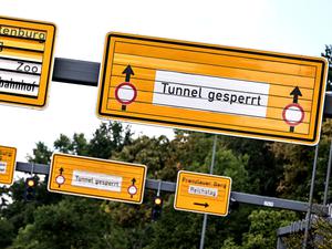 Ein Schild weist auf die Absperrung am Tiergartentunnel hin.