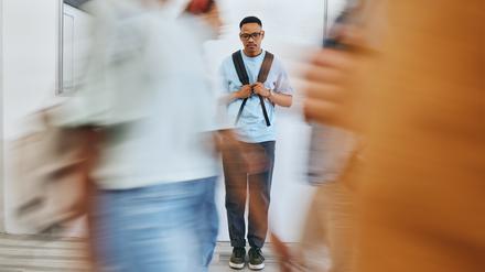 Junge Menschen erleben die Krisen als existenzbedrohend – mangelnde Erfahrung und Vorbereitung belasten sie stärker als ältere Generationen.