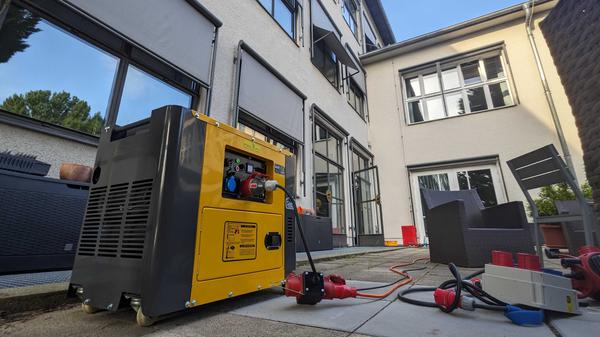 Der Retter in der Not: Ein Stromgenerator hält die Kühlschränke am Laufen.