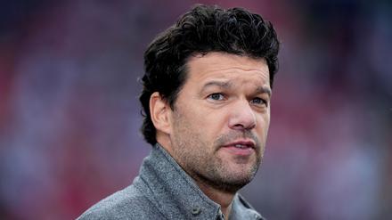 Michael Ballack zählt den FC Bayern nicht zu den großen Titel-Kandidaten in der Champions League.