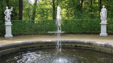 Skulpturen sind an die "Froschfontäne" im Park Sanssouci in Potsdam zurückgekehrt.