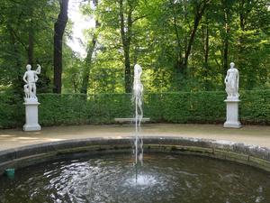 Skulpturen sind an die "Froschfontäne" im Park Sanssouci in Potsdam zurückgekehrt.