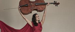 Die Cellistin Raphaela Gromes spielte mitten im Krieg auch in Kiew. 