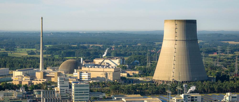 Das Kernkraftwerk Emsland des Energiekonzerns RWE. Der Rückbau des Atomkraftwerks Emsland im niedersächsischen Lingen soll Mitte der 2030er Jahre abgeschlossen sein.