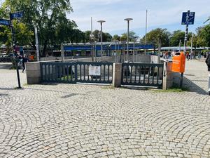 U-Bahnhof Rathaus Spandau - Abriss und neue Pläne für die stillgelegten Rampen runter zum U-Bahnhof. 