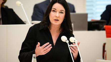 Britta Müller (BSW), Ministerin für Gesundheit und Soziales.