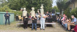 Puppentheater zur Eröffnung der Theaterwerkstatt.