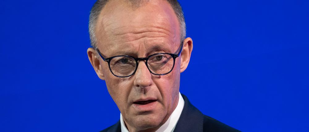 Bundeskanzler Friedrich Merz kritisiert die Verletzung des polnischen Luftraums als „rücksichtsloses Vorgehen“.