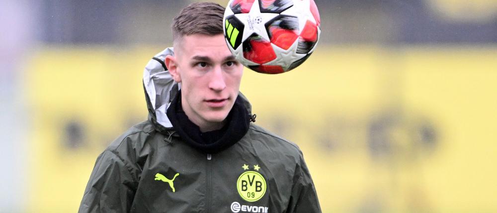 Nico Schlotterbeck ist nach mehrmonatiger Verletzungspause ins BVB-Training zurückgekehrt. (Archivbild)