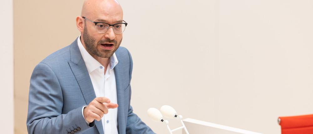 Brandenburgs Innenminister René Wilke (parteilos) äußert sich zum Israel-Bekenntnis bei der Einbürgerung. (Archivbild)