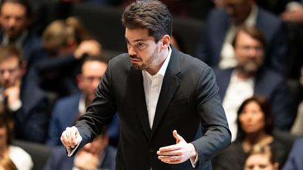 Lahav Shani ist beim Festival nicht willkommen. (Archivbild)
