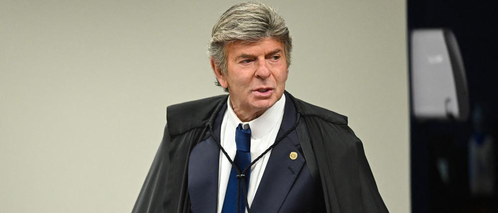 Luiz Fux, Richter am Obersten Gericht Brasiliens (STF), bei der Sitzung zur Urteilsberatung gegen Brasiliens Ex-Präsident Bolsonaro und Mitangeklagte.