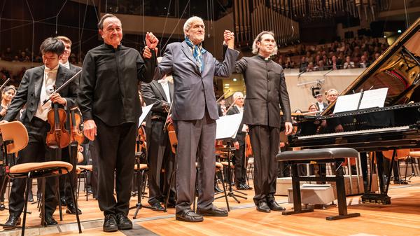 Ihr „Ausklang“ ist ein Triumph: (von links) Pierre-Laurent Aimard, Helmut Lachenmann und Vladimir Jurowski.
