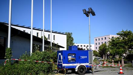 Die Firmen im Tech-Park Adlershof können zwei Tage nach dem Brandanschlag und Stromausfall immer noch nicht wieder voll arbeiten.