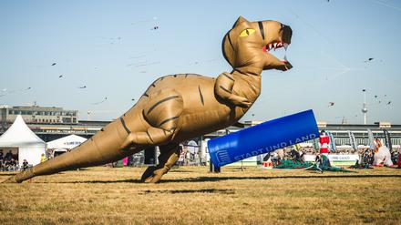 Stadt- und Landfest der Riesendrachen auf dem Tempelhofer Feld