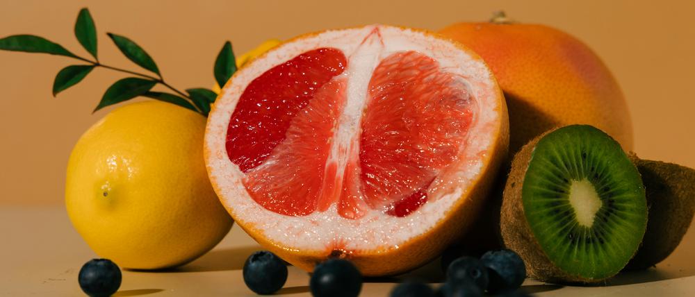 Obst ist nicht immer nur gesund. Vor allem ein Inhaltsstoff ist problematisch.