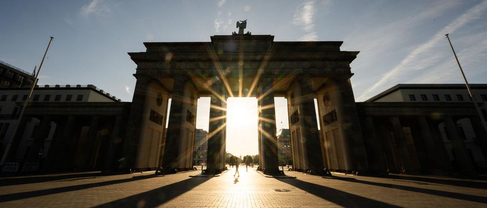 Eine für Samstag geplante Gaza-Demo kann wohl doch am Brandenburger Tor stattfinden. (Archivbild)