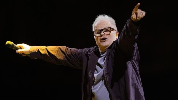 Herbert Grönemeyer wird begrüßt wie ein Heimkehrer.