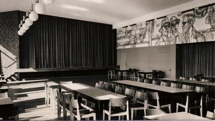 16 Meter lang war das Wandfries des Bornimer Künstlers Werner Nerlich. Er schuf es 1966 unter Mitwirkung von Kurt-Hermann Kühn für das Kulturhaus in Bornim.