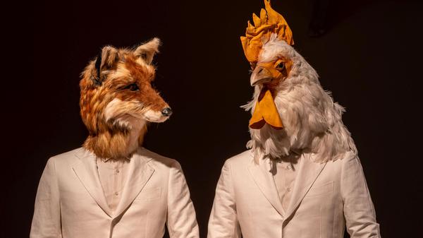 Ein ungewöhnliches Liebespaar: Fuchs und Huhn dürfen in Petrit Halilajs Oper heiraten.