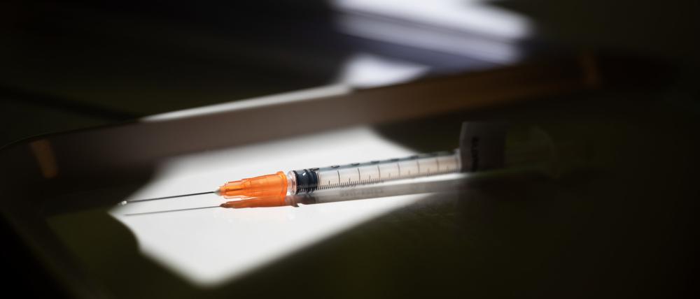 Corona-Impfungen führen zu Streit zwischen Jüngeren und Älteren.