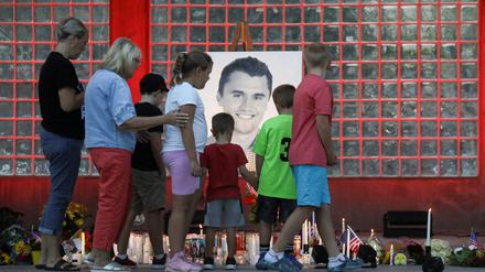 Im Zentrum der Stadt Orem, in der das Attentat auf Charlie Kirk stattfand, wurde ein Gedenkort eingerichtet.
