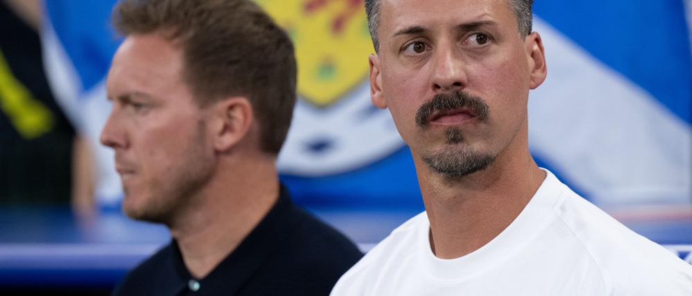 Sandro Wagner (rechts) war vor seinem Job in Augsburg der Assistent von Bundestrainer Julian Nagelsmann. (Archivfoto)