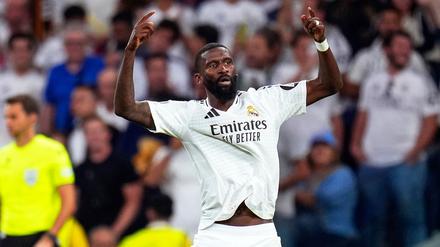 Er ist am Oberschenkel verletzt. Antonio Rüdiger