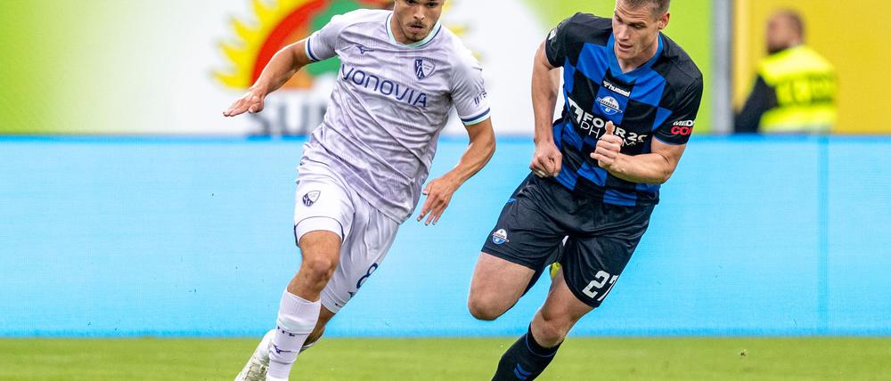 Der junge Kjell Wätjen (li) im Duell mit Routinier Steffen TIgges.