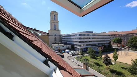 Rechenzentrum und Garnisonkirchturm, vom neuen Kreativquartier aus gesehen.