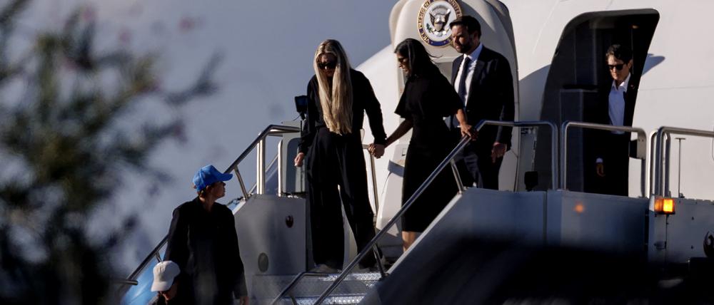 Erika Kirk mit der Frau des US-Vizepräsidenten. 