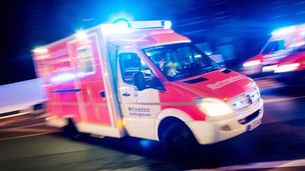 Der Versuch, über den Zaun seiner Ferienunterkunft zu klettern, endete für einen Mann aus Brandenburg im Krankenhaus. (Symbolbild) 