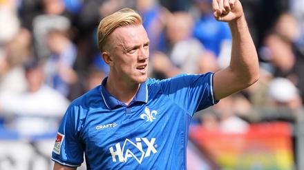  Isac Lidberg jubelt für Darmstadt.