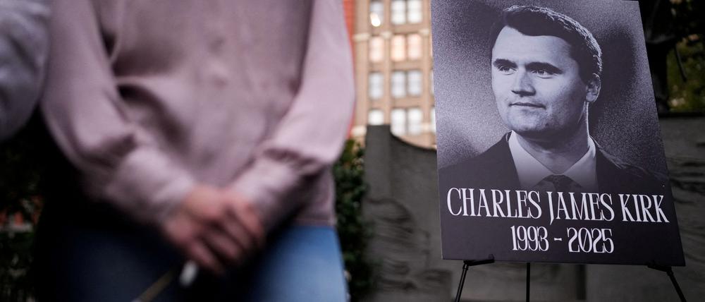 An vielen Orten in den USA trauerten Menschen um den verstorbenen rechten Aktivisten Charlie Kirk.